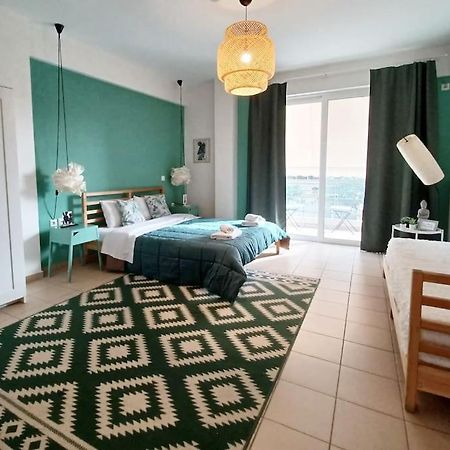 Comfy City Hideaway Каламата Экстерьер фото