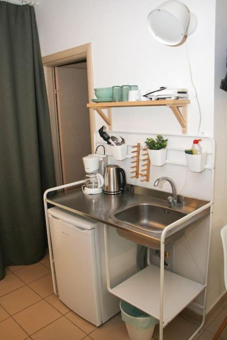 Comfy City Hideaway Каламата Экстерьер фото