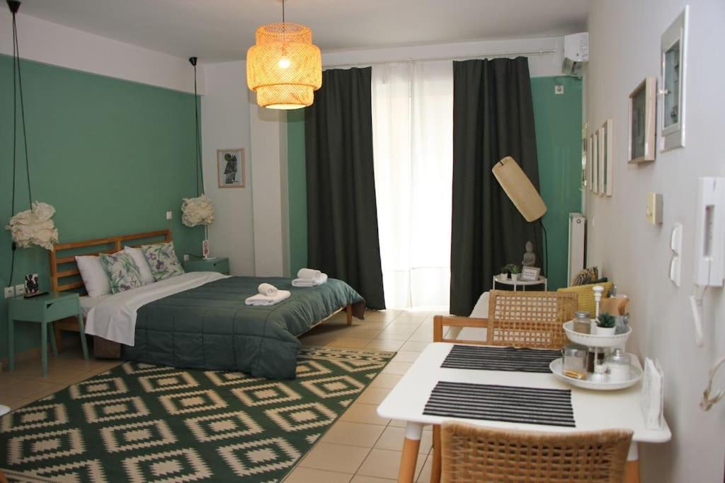 Comfy City Hideaway Каламата Экстерьер фото