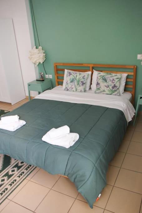 Comfy City Hideaway Каламата Экстерьер фото