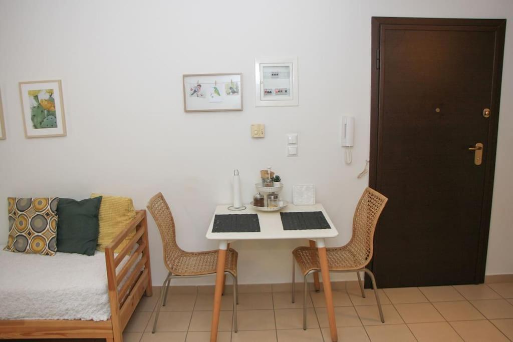 Comfy City Hideaway Каламата Экстерьер фото